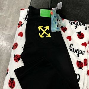 Black Jeans